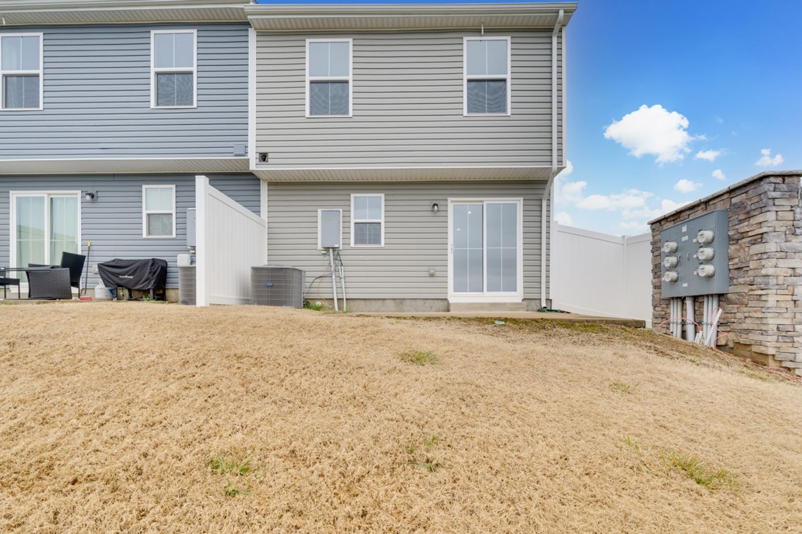 Building Photo - 404 Deer Meadow Ln