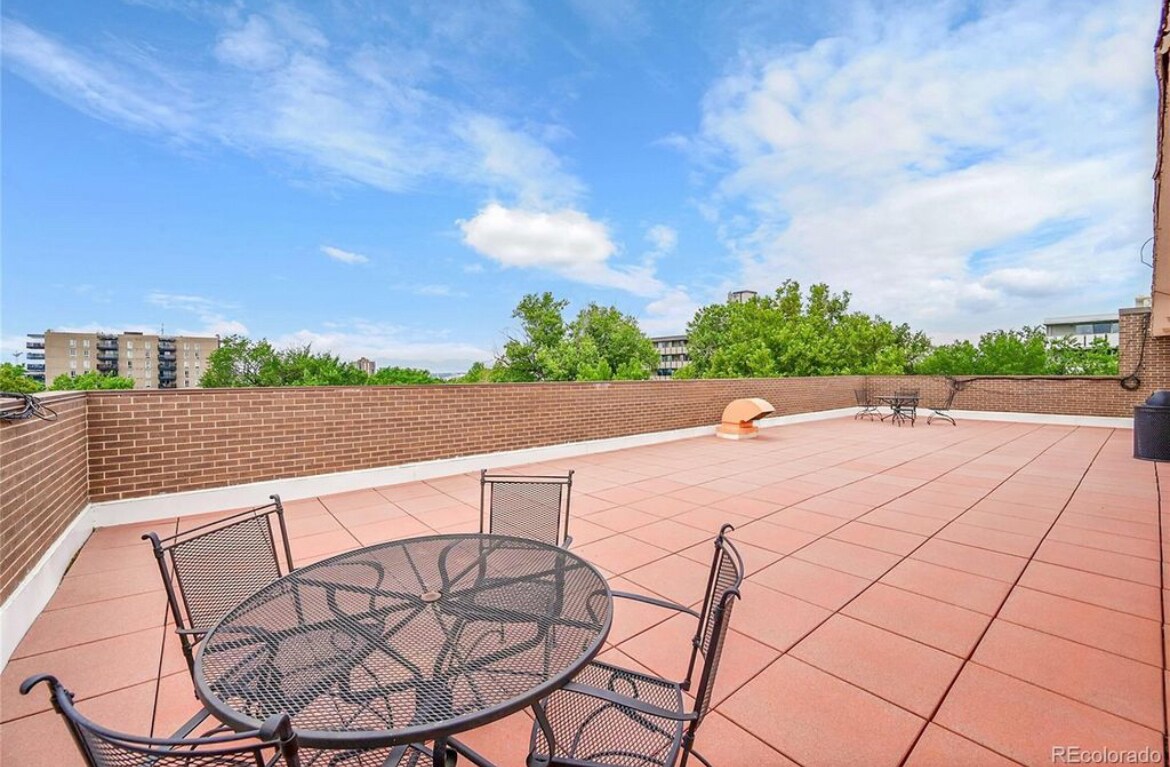 Building Photo - 1050 N Lafayette St