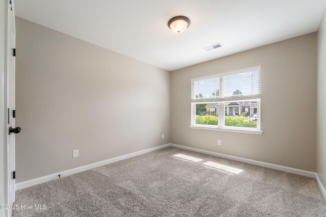 Building Photo - 695 Aria Ln