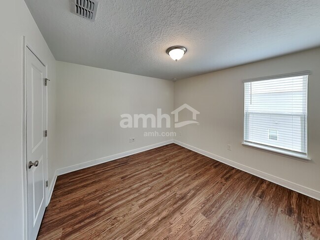 Building Photo - 761 Zarabrooke Ct