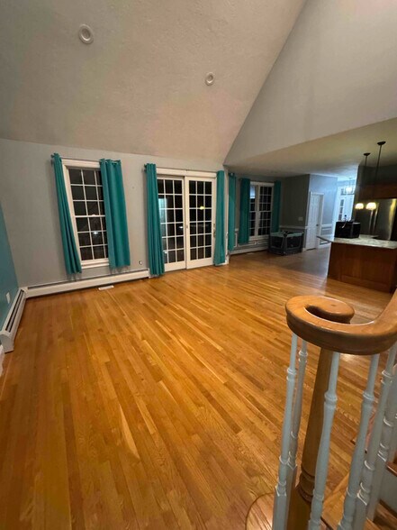 Building Photo - 32 Autumn Ridge Rd