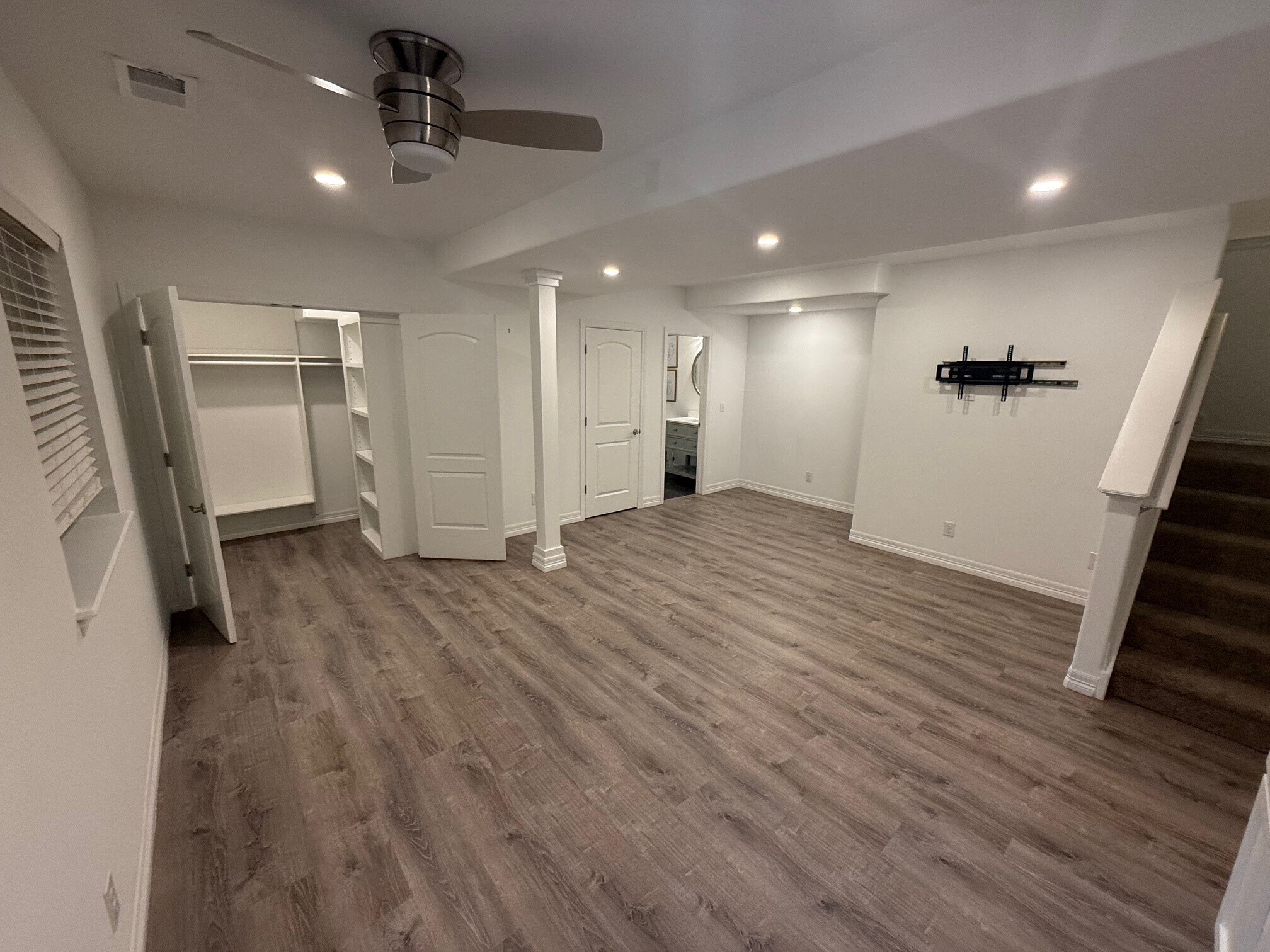 EnSuite Basement - 10777 E 28th Pl