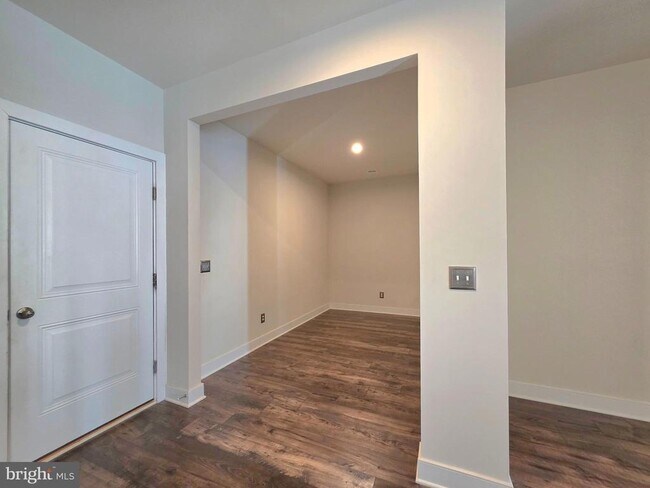 Building Photo - 1552 Meadowlark Glen Rd