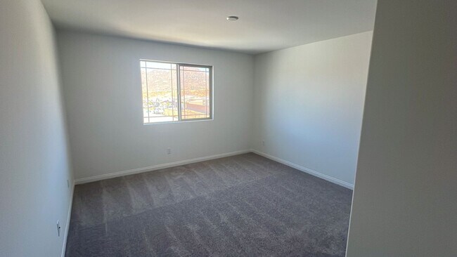Building Photo - 21469 Thomas Ct