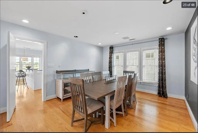 Building Photo - 31 Bay Front Pl