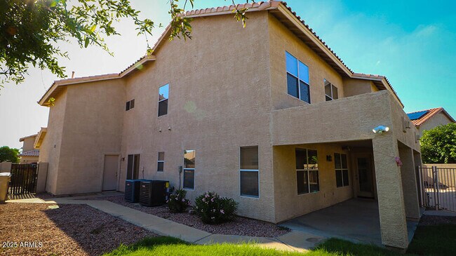 Building Photo - 7861 W Kerry Ln