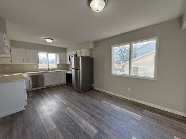 Building Photo - 3 Bedroom with Finished Walk Out Basement!