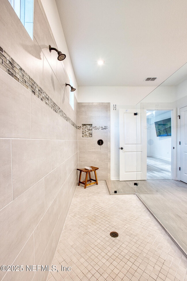 Building Photo - 94242 Goodwood Dr