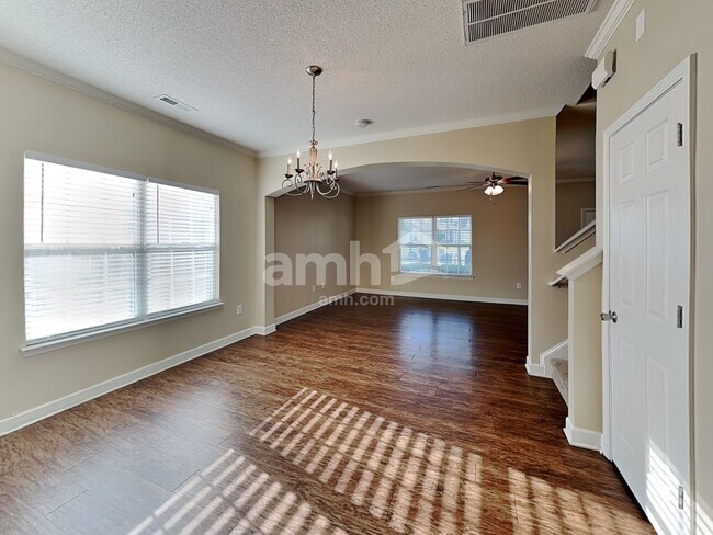 Building Photo - 5935 Eastridge Ct