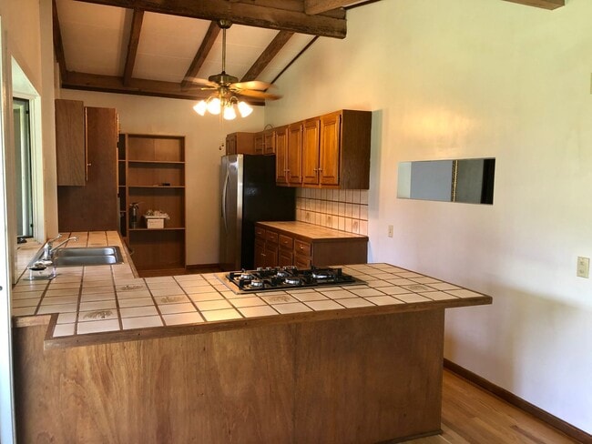 Building Photo - ENCHANTED LAKES 3/2/1, ENJOY KA'ELEPULU CANAL IN YOUR BACKYARD