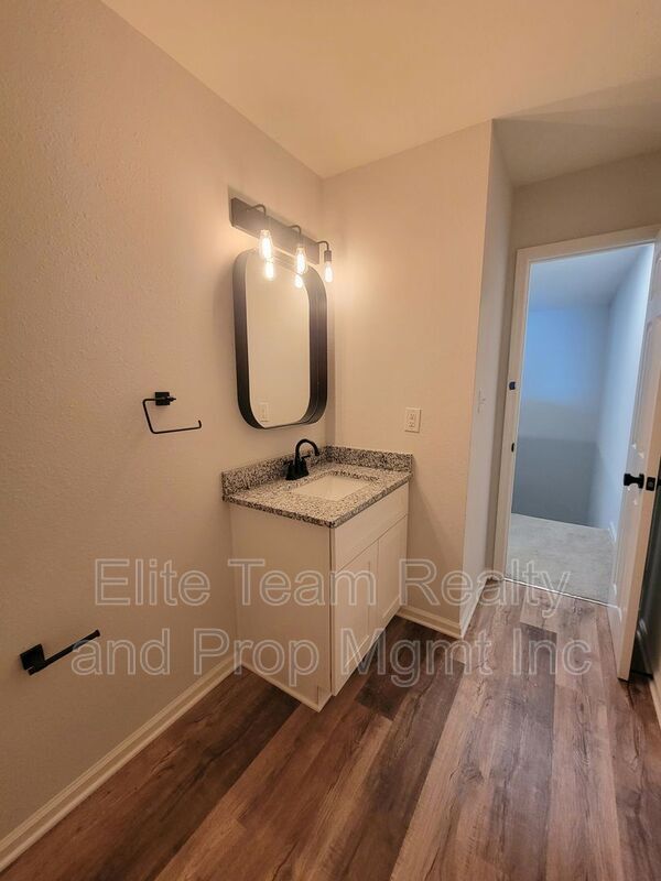 Building Photo - 5709 Kelden Walker Ln