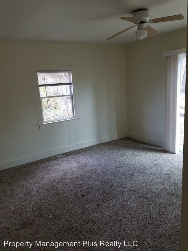 Building Photo - 3 br, 1 bath House - 156 Sunset