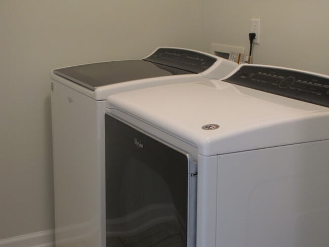 Building Photo - 851 Bristol Bridge Dr