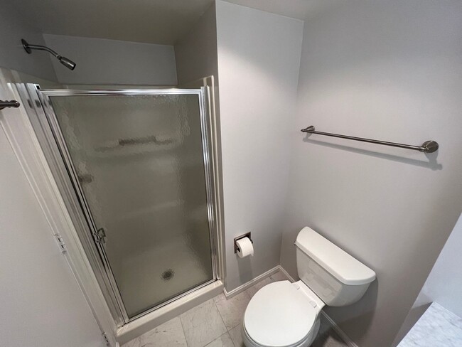 Building Photo - Luxurious 2 Bed 2 Bath Penthouse In Alta V...