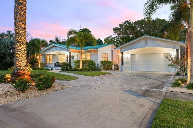 Building Photo - 759 Lantana Ave