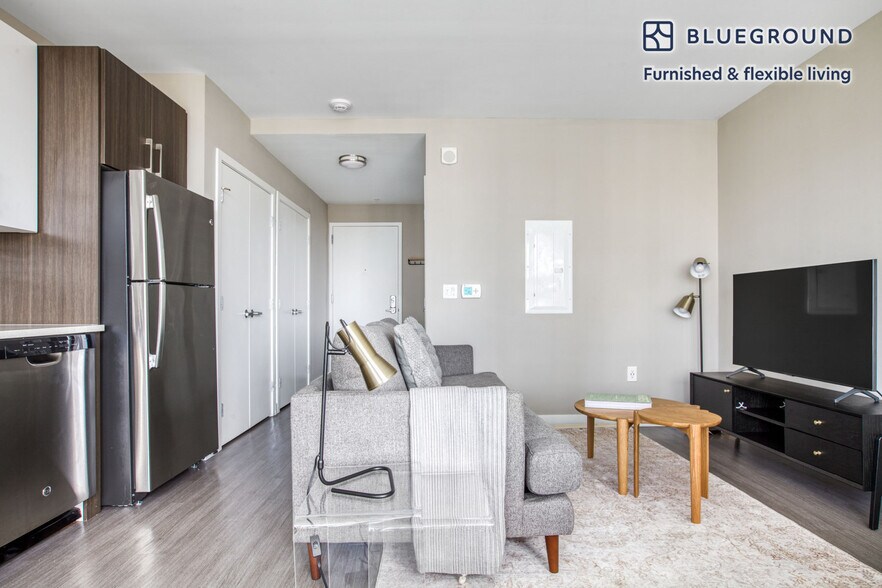 Building Photo - 1 Nashua St