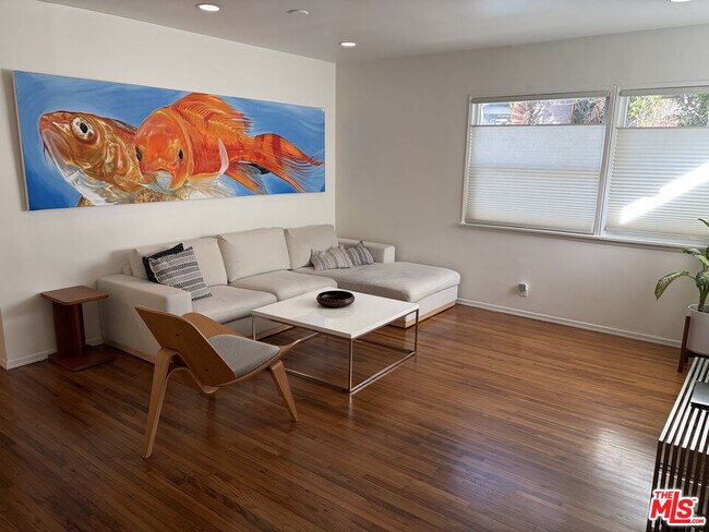 Building Photo - 2422 Abbot Kinney Blvd