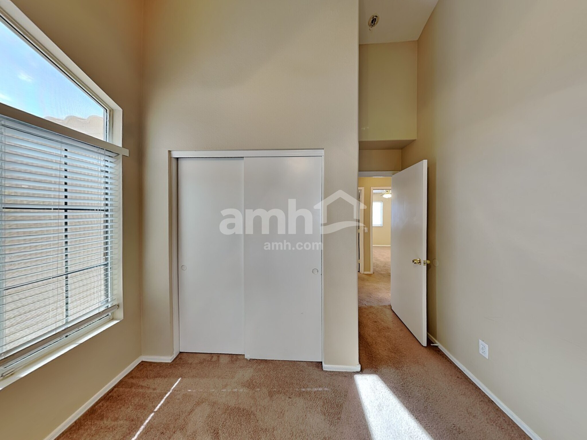 Building Photo - 5501 N 103rd Dr