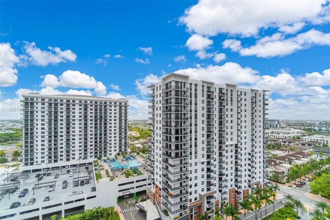 Building Photo - 5252 NW 85th Ave