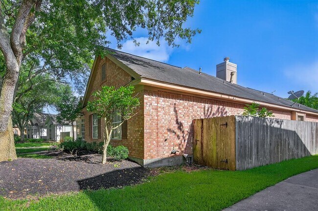 Building Photo - 6415 Adobe Trails Dr