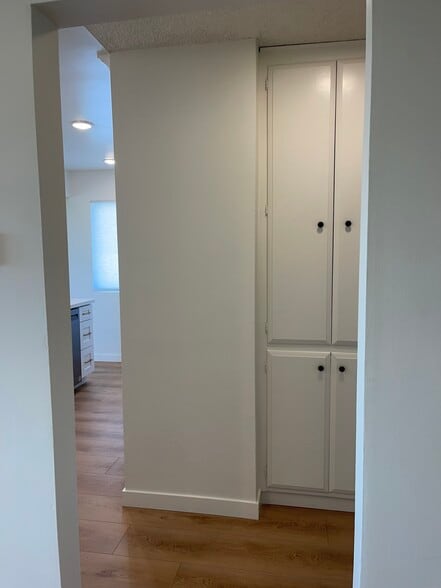 More hall cupboards. - 1039 6th St