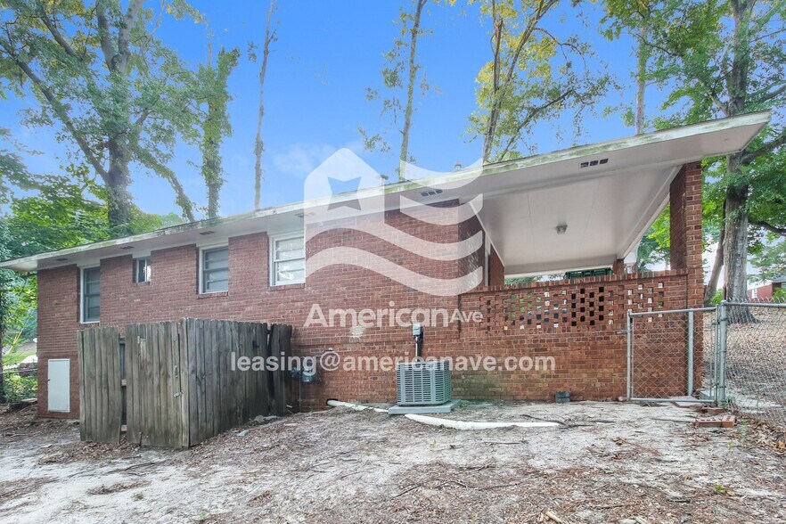 Building Photo - 1629 Emerson Ave