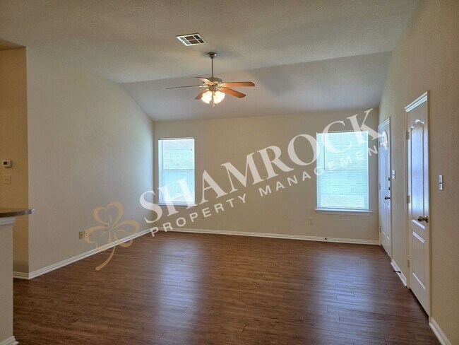 Building Photo - Sunwest Village Duplex