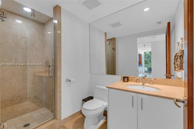 Building Photo - 1331 Brickell Bay Dr