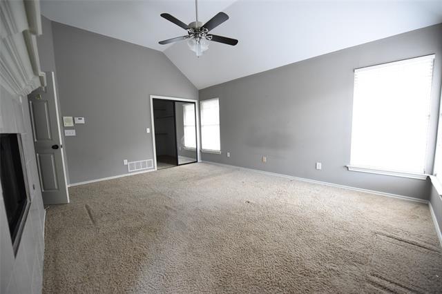Building Photo - 2701 Creekside Way