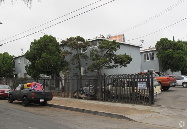 Building Photo - Maclay, 13222-13226