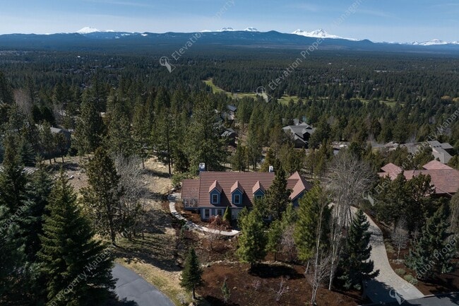 Building Photo - Luxury Living with Unmatched Cascade Views...
