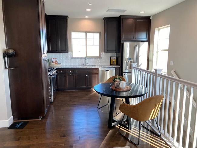 Building Photo - 476 E Sorrel Pl