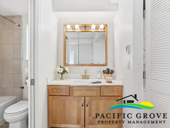 Building Photo - Cozy Coastal Retreat with Ocean Glimpses in Pacific Grove