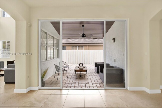Building Photo - 8324 NW 115th Ct