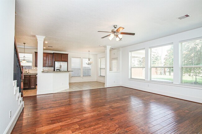 Building Photo - 8127 Caroline Ridge Dr