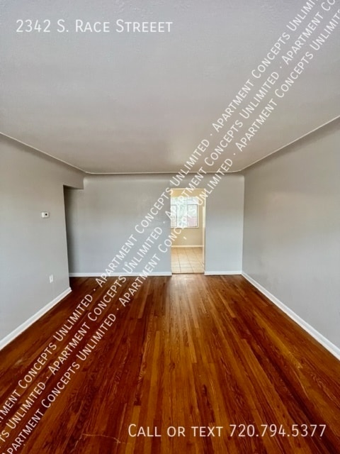 Building Photo - 2342 S Race St