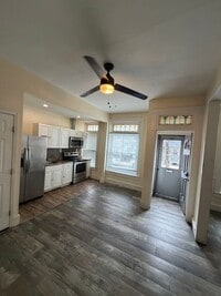 Building Photo - 4 Bedroom House