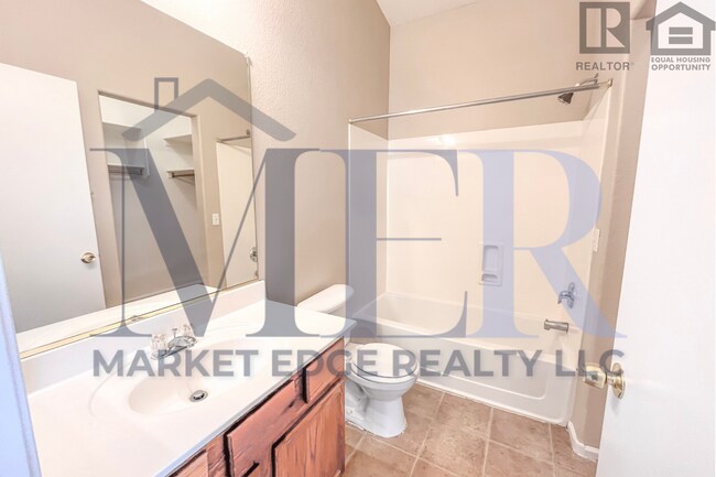 Building Photo - 3Bed/2Bath Home in Maricopa! Ready for Immediate Move-In! -- FENCED-IN YARD!