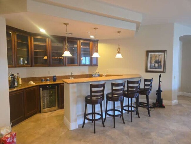 Building Photo - An Amazing Furnished 3 Bedroom Condo at La...