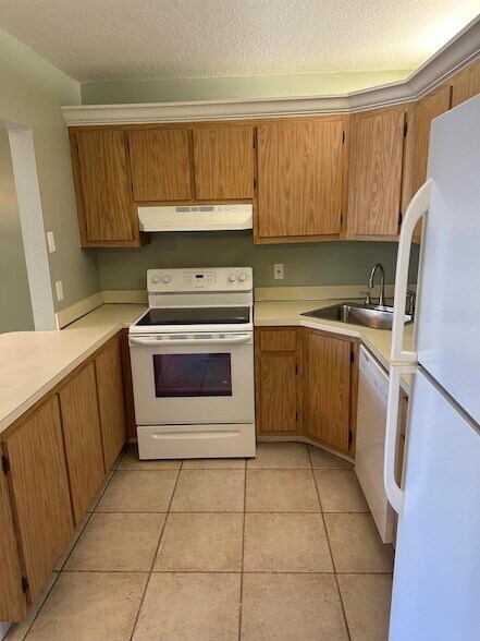 Building Photo - 436 Pine Glen Ln
