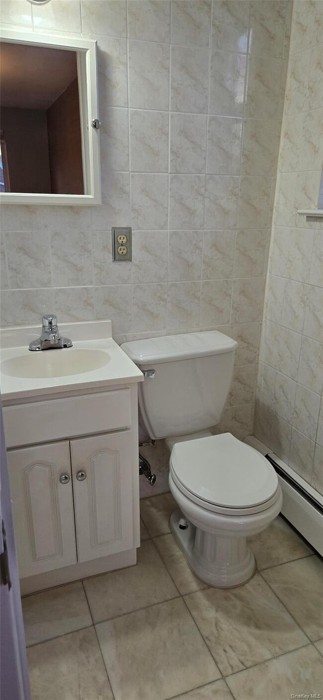 Building Photo - 62-60-62-71 71st St