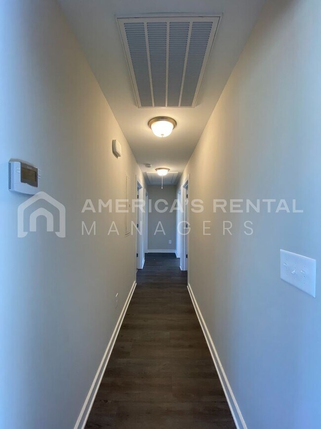 Building Photo - Home for Rent in Talladega, AL! View with 48 Hours Notice!