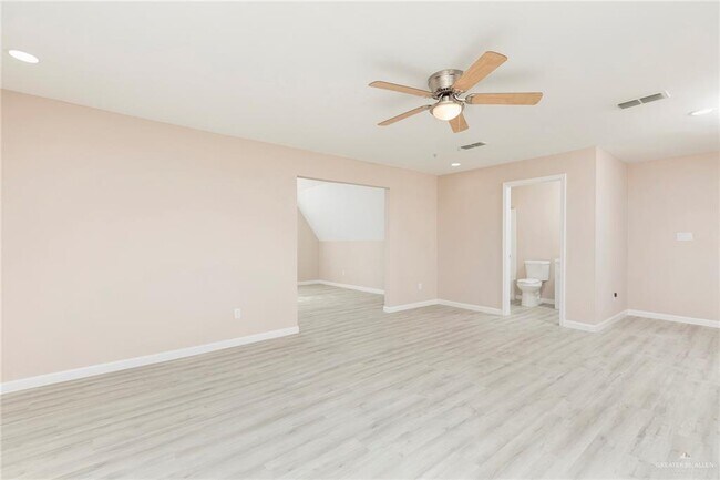 Building Photo - 39 Pecan Ave