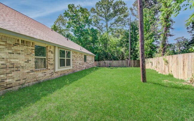 Building Photo - 1011 Veer Dr
