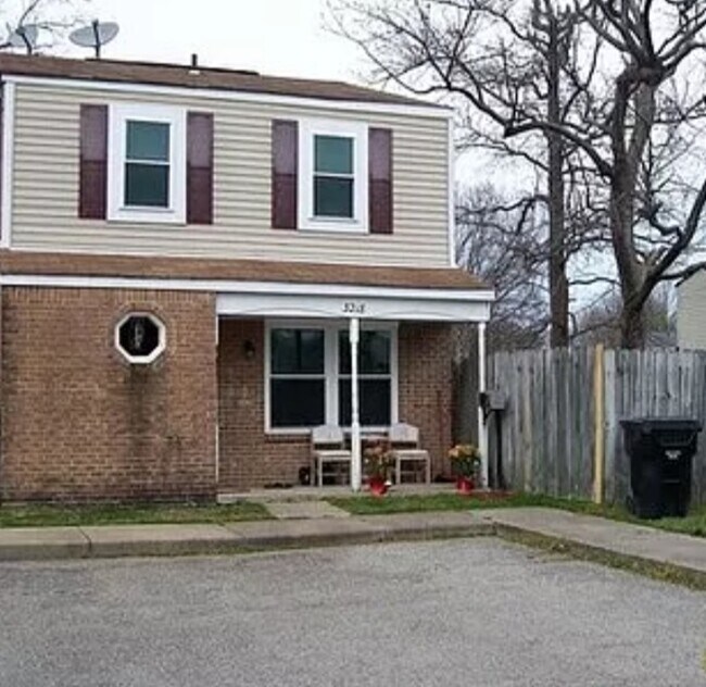 Front exterior - 3218 Dunnbury Ct