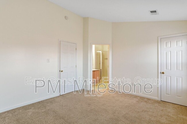 Building Photo - 91 Grindstone Dr