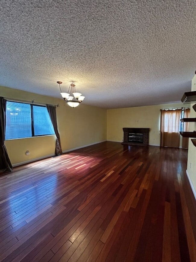 Building Photo - 7689 Melody Dr
