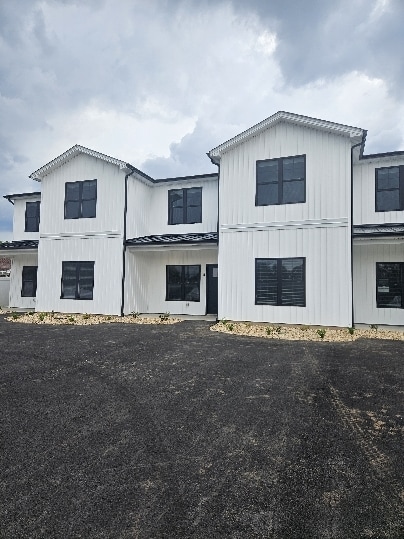 Building Photo - 77 Shelor Dr
