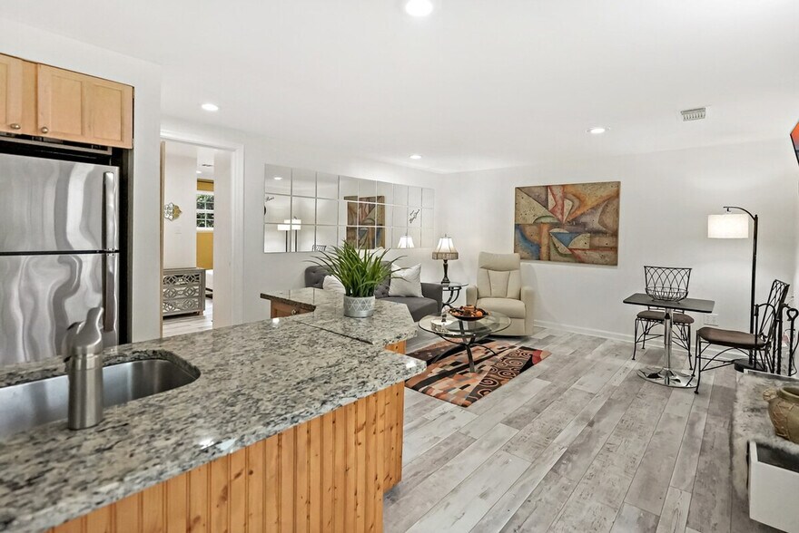 Building Photo - 2320 Hunters Square Ct