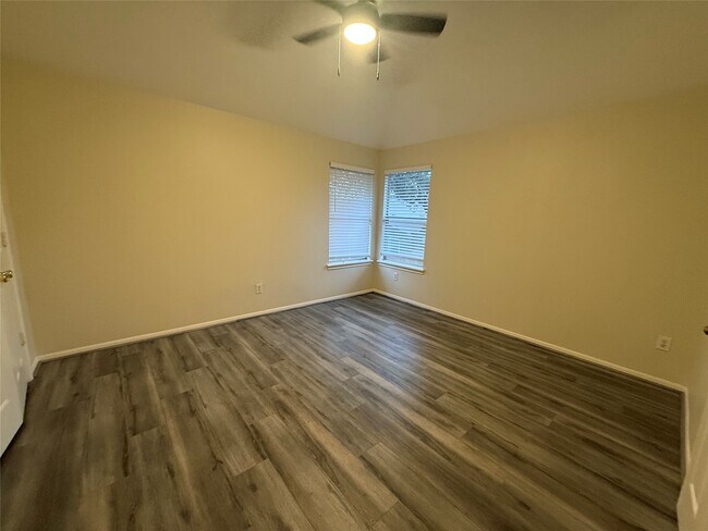 Building Photo - 12919 Deer Cove Ln